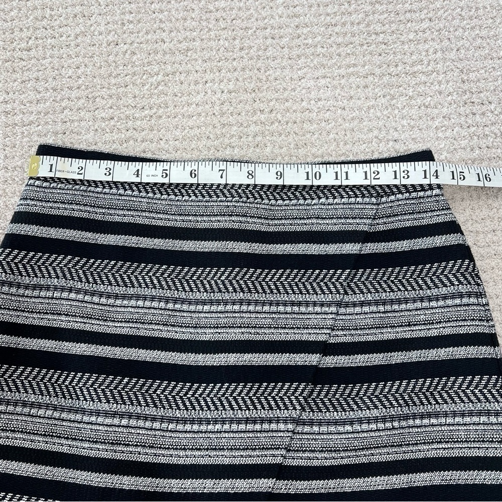 J. Crew Black & White Knit Faux Wrap Mini Skirt Size 0 Fully Lined - Picture 8 of 8